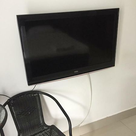 Escobar Guesthouse Pantai Jomtien Luaran gambar