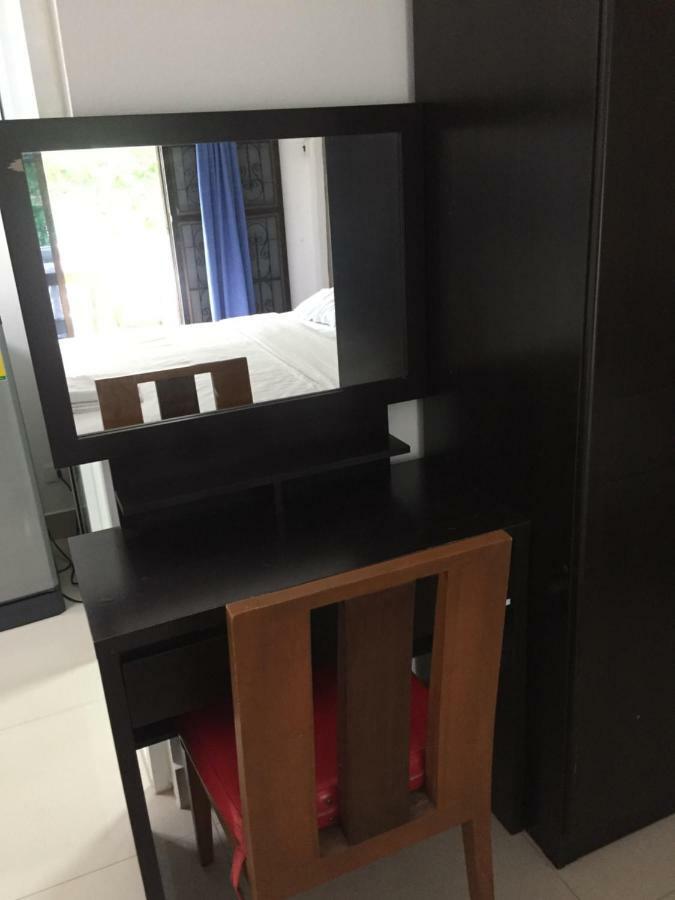 Escobar Guesthouse Pantai Jomtien Luaran gambar